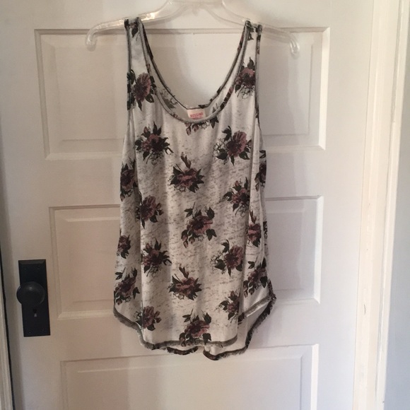 Mossimo Supply Co. Tops - Mossimo floral tank top